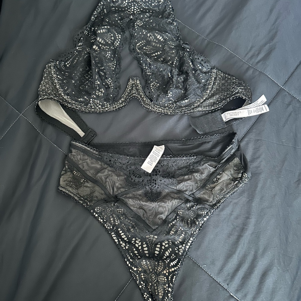 VS Elegant Black Lace Lingerie Set